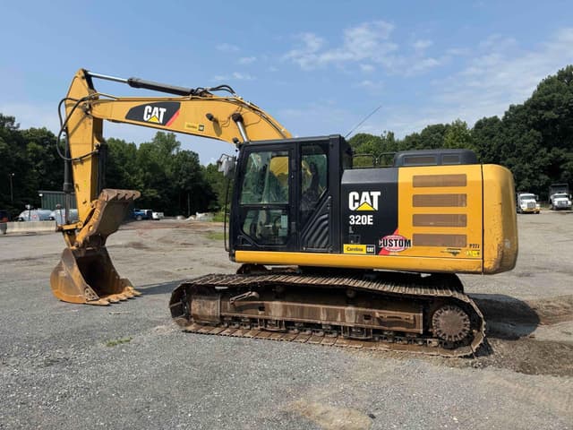 Image of Caterpillar 320EL equipment image 2
