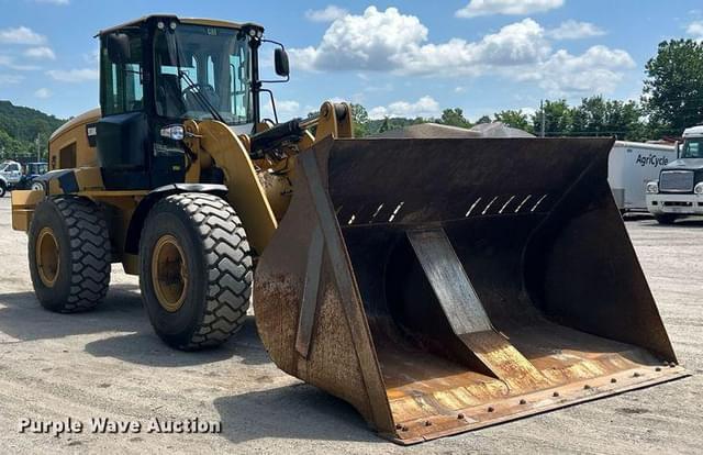 Image of Caterpillar 938K equipment image 3