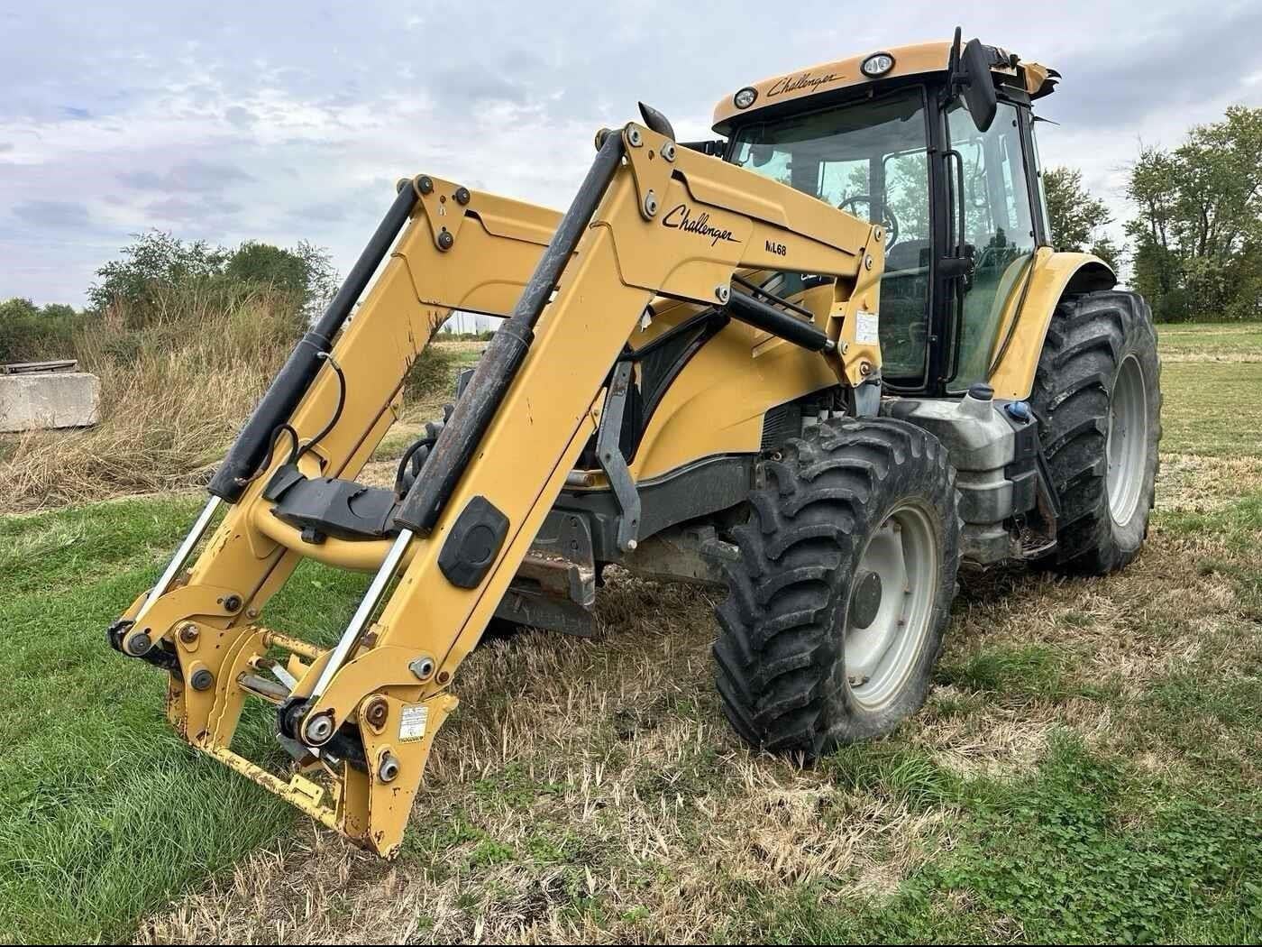 2014 Challenger MT525D Equipment Image0