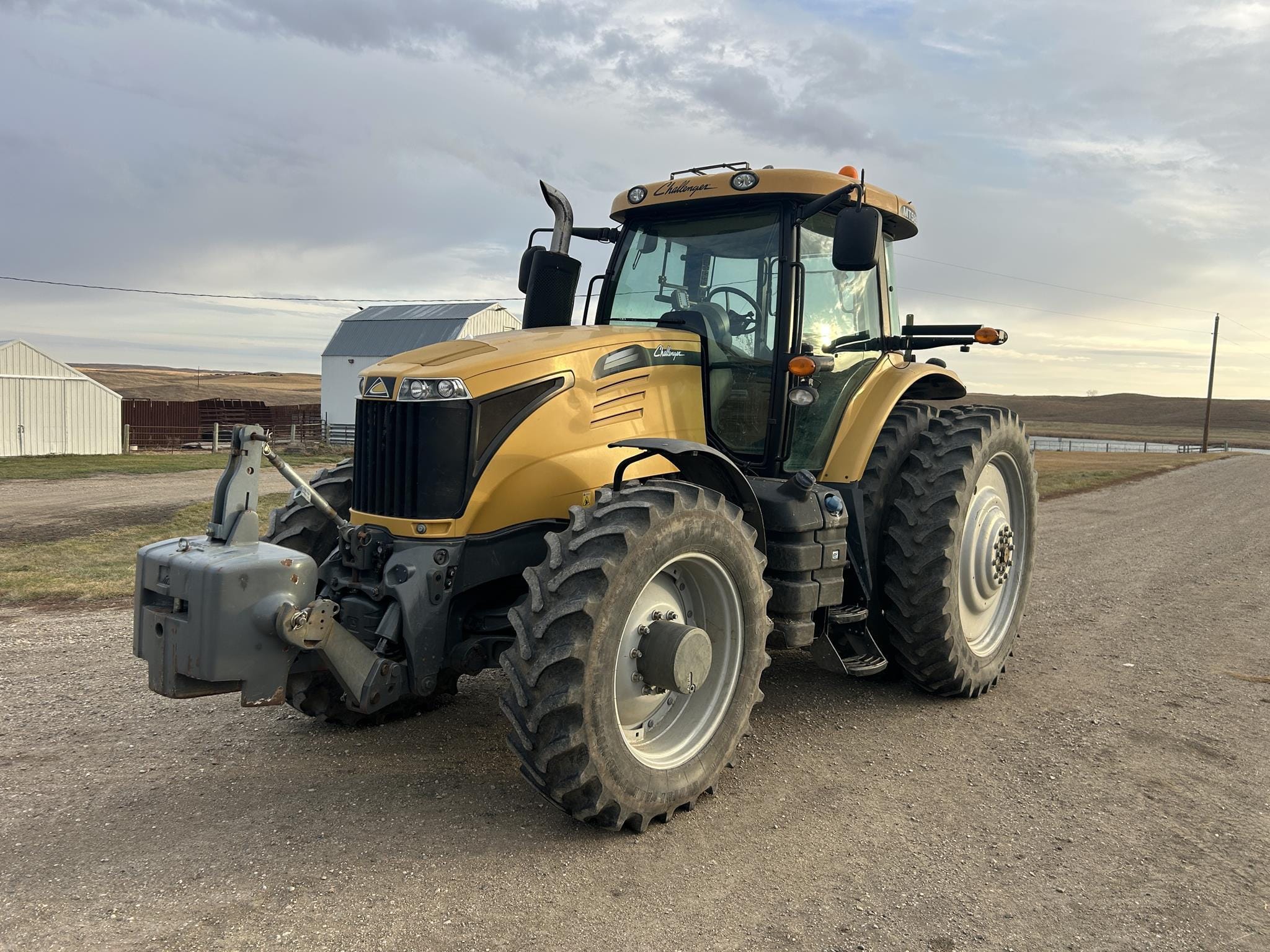 2014 Challenger MT585D Equipment Image0