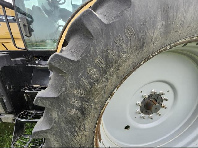 Image of Challenger MT675D equipment image 3