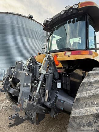 Image of Challenger MT755D equipment image 4