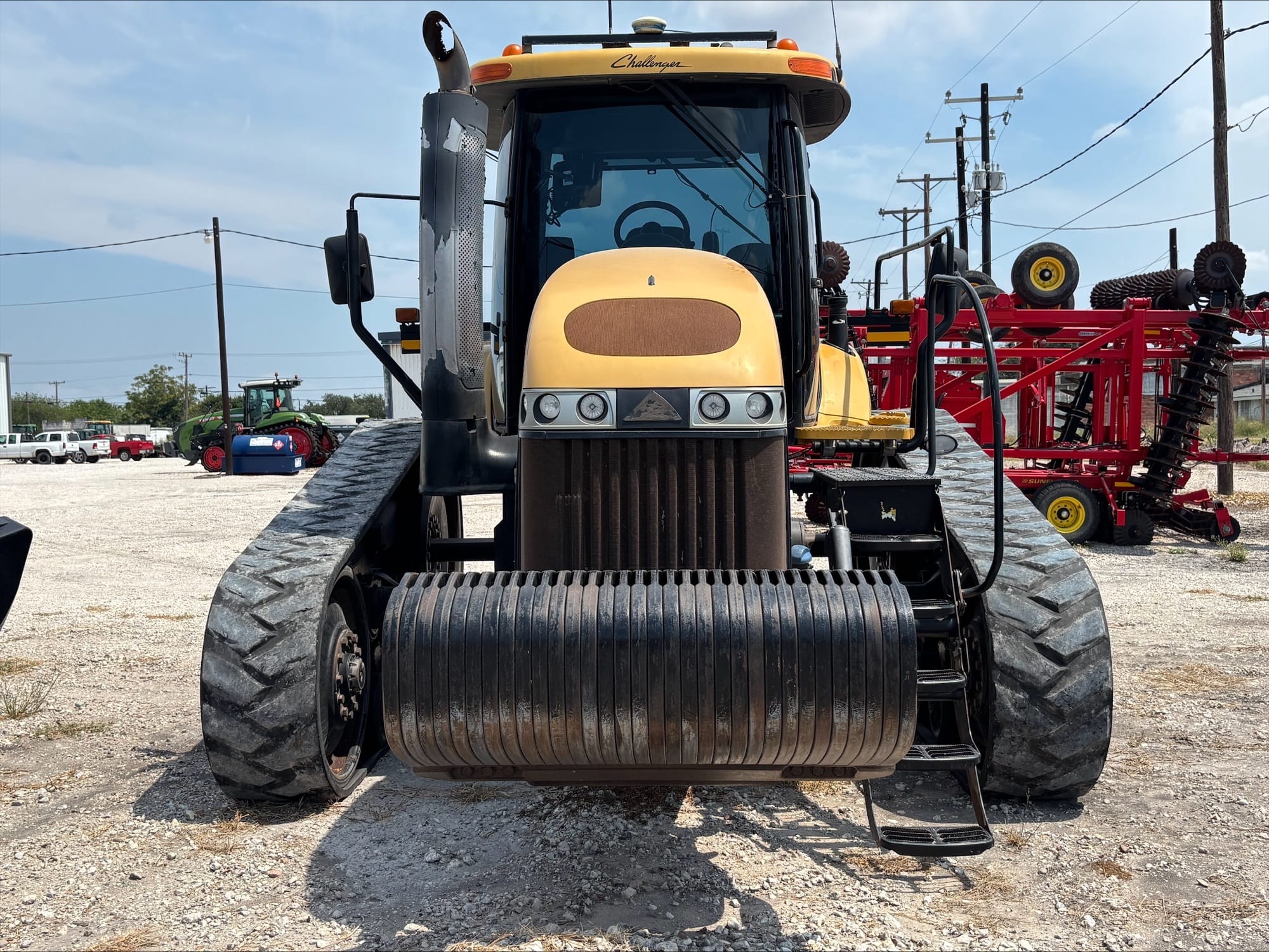 2014 Challenger MT765D Equipment Image0