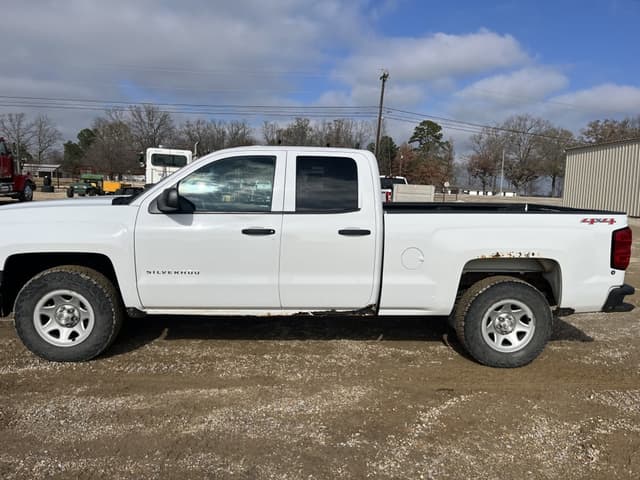 Image of Chevrolet 1500 equipment image 1