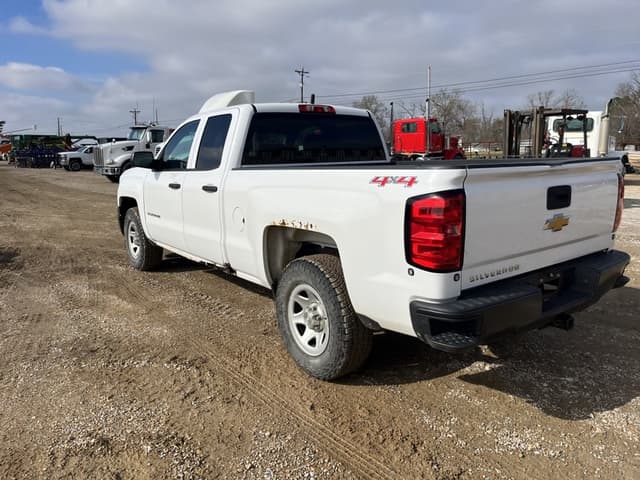 Image of Chevrolet 1500 equipment image 2