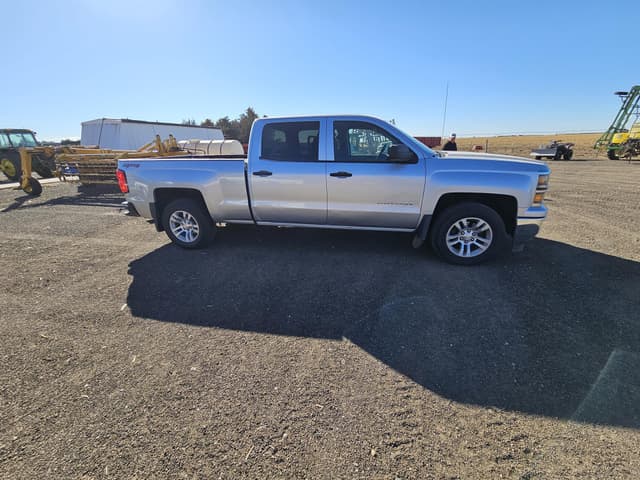 Image of Chevrolet 1500 equipment image 3