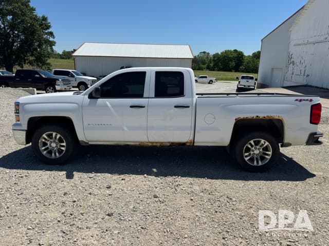 Image of Chevrolet 1500 equipment image 2