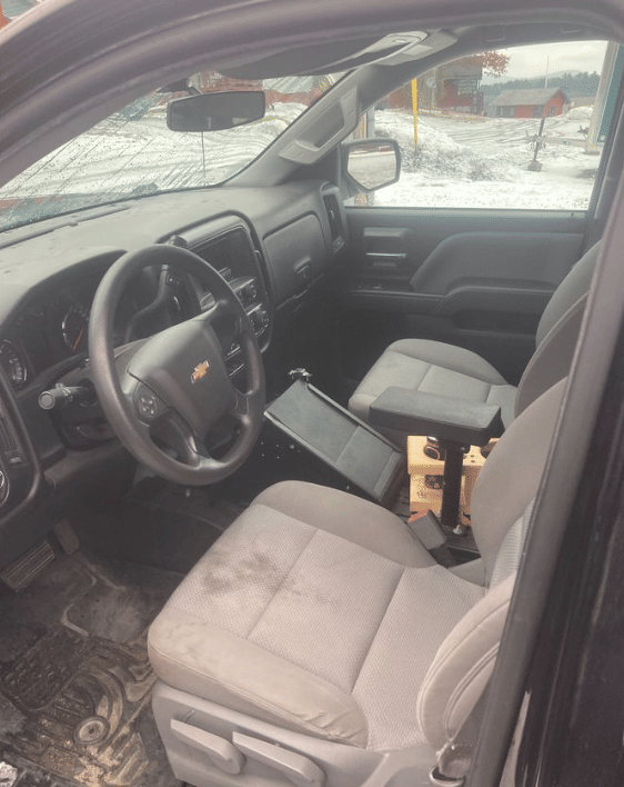 Image of Chevrolet 1500 equipment image 4