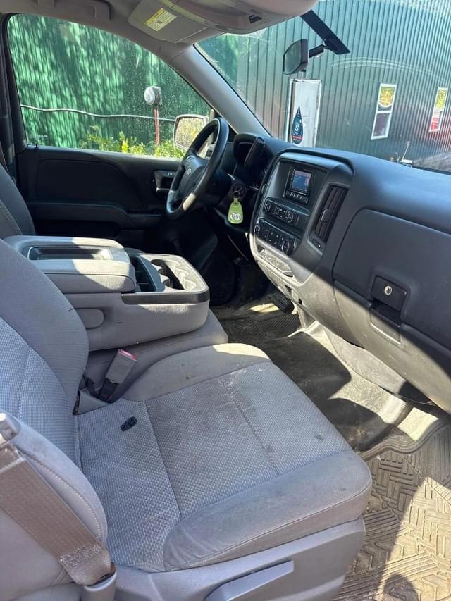 Image of Chevrolet 1500 equipment image 4