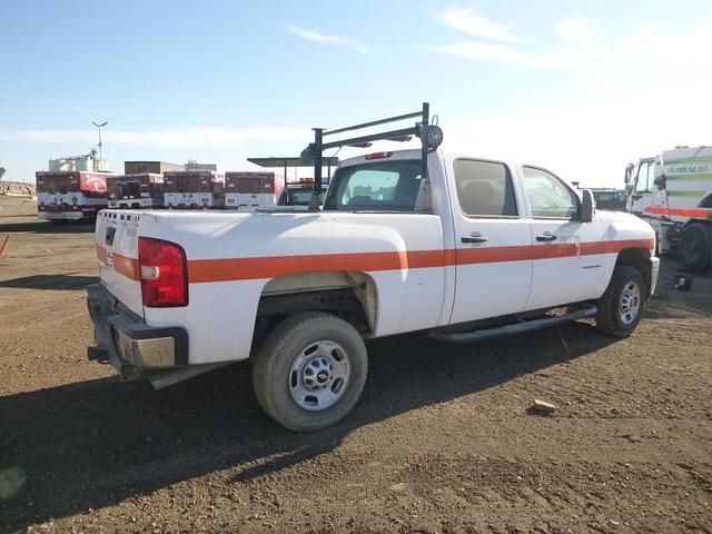 Image of Chevrolet 2500 equipment image 2