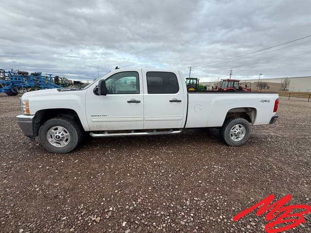 Image of Chevrolet 2500HD equipment image 3