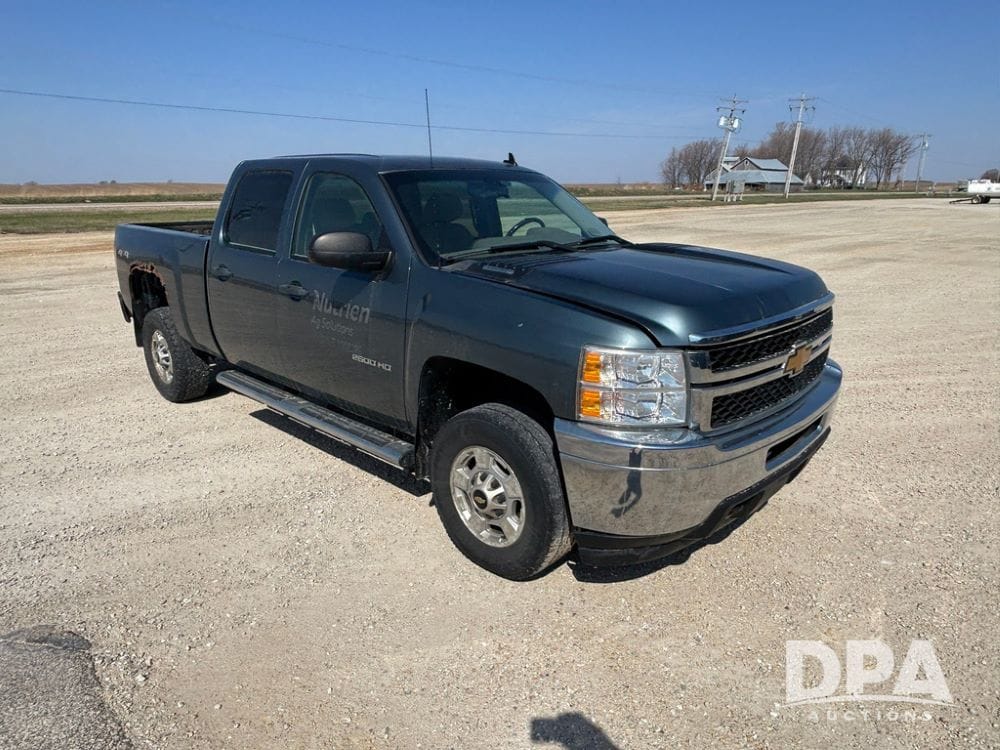 2014 Chevrolet 2500HD Equipment Image0