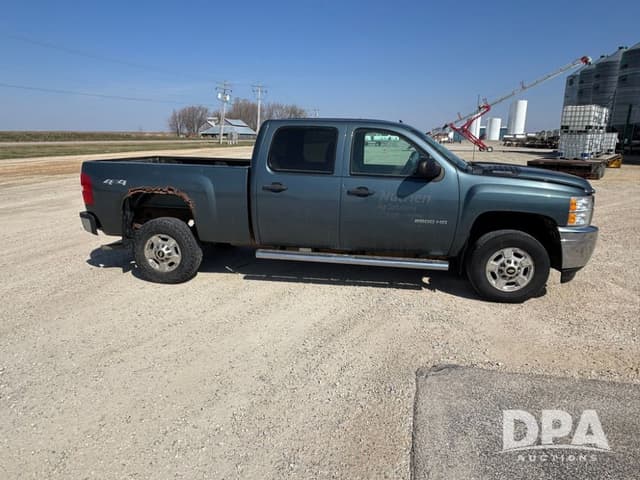 Image of Chevrolet 2500HD equipment image 2