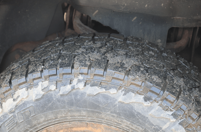 Image of Chevrolet 2500HD equipment image 4
