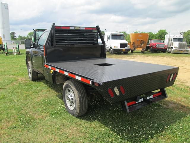 Image of Chevrolet 3500 equipment image 3