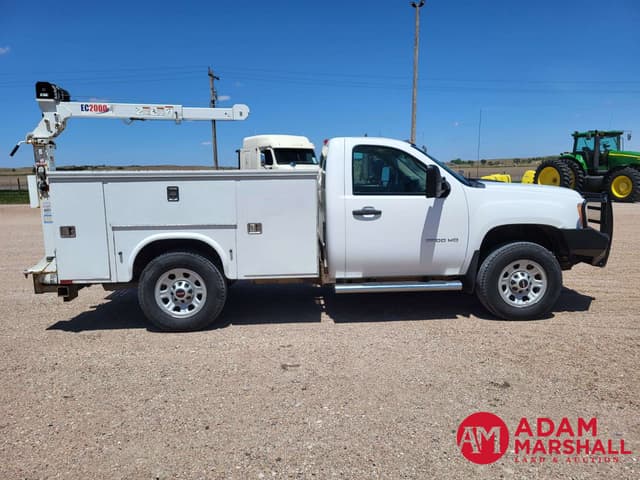 Image of Chevrolet 3500HD equipment image 2