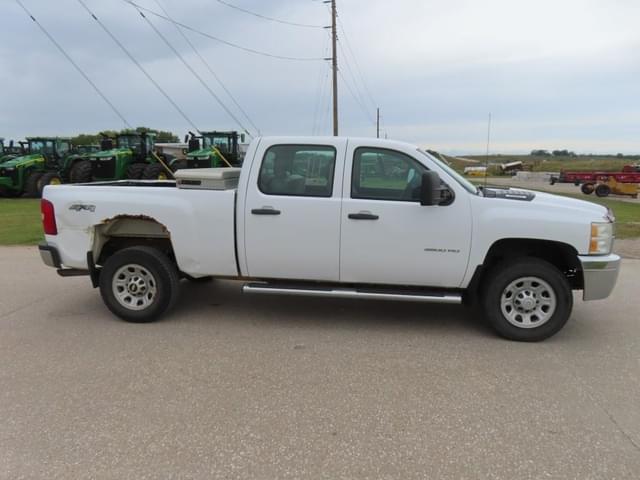 Image of Chevrolet 3500HD equipment image 4