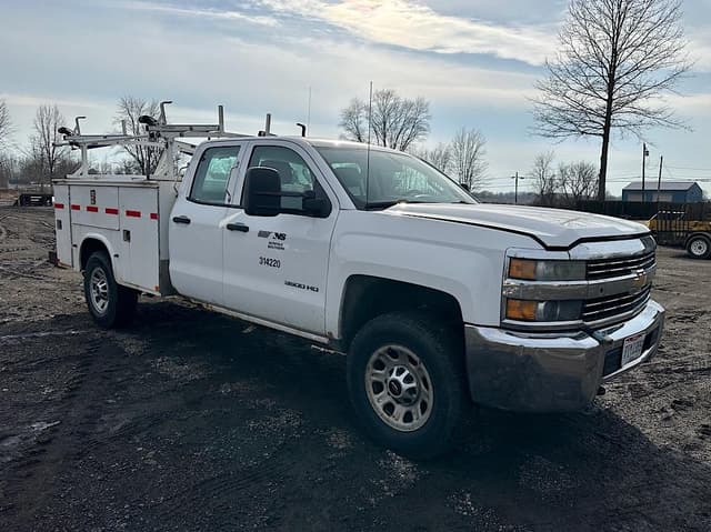 Image of Chevrolet 3500HD equipment image 2