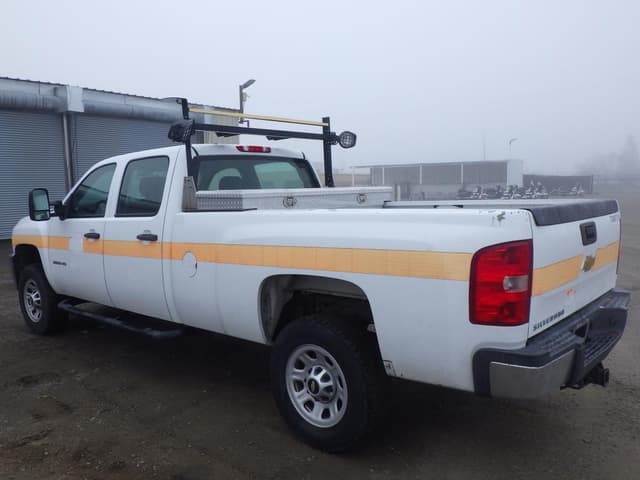 Image of Chevrolet 3500HD equipment image 3