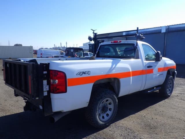 Image of Chevrolet 3500HD equipment image 2