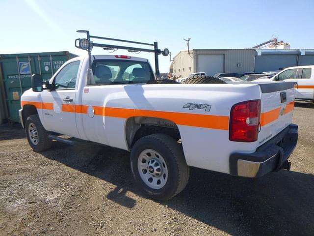 Image of Chevrolet 3500HD equipment image 3