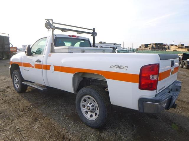 Image of Chevrolet 3500HD equipment image 3