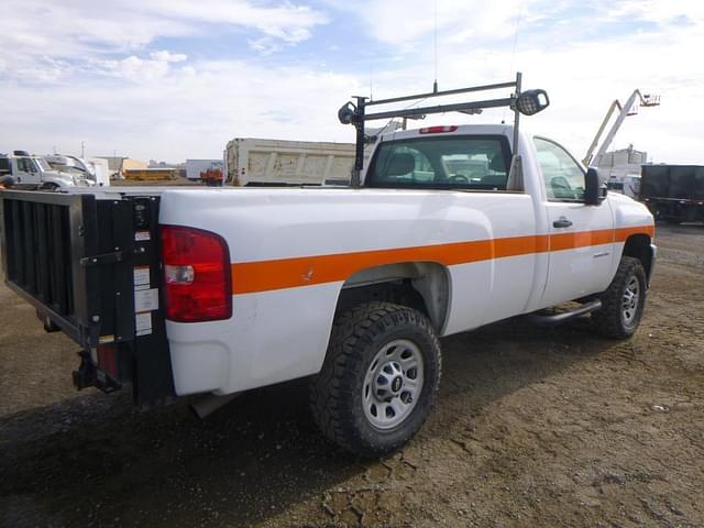 Image of Chevrolet 3500HD equipment image 2