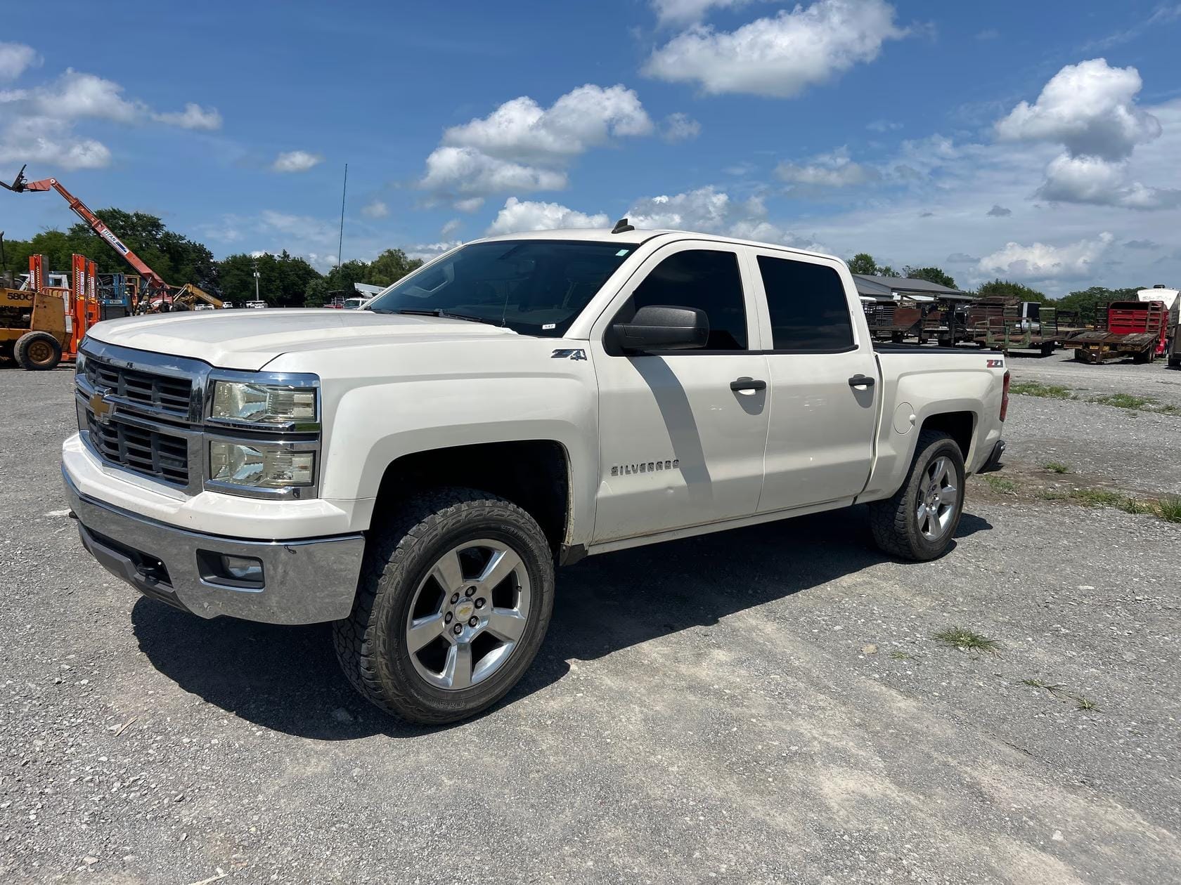 2014 Chevrolet Silverado Equipment Image0
