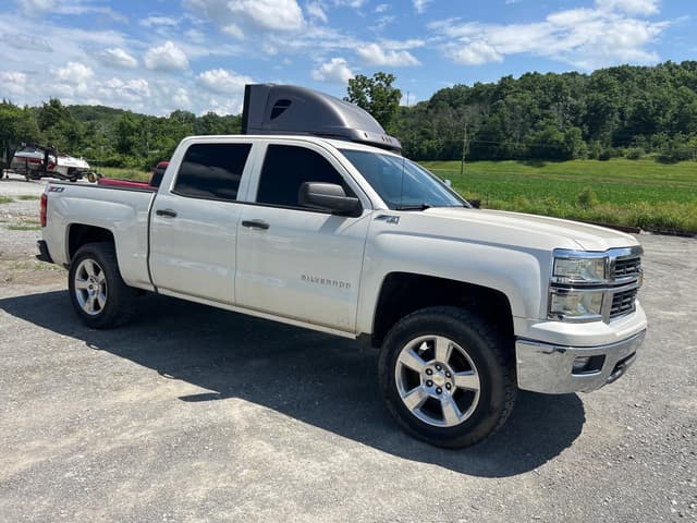Image of Chevrolet Silverado equipment image 3