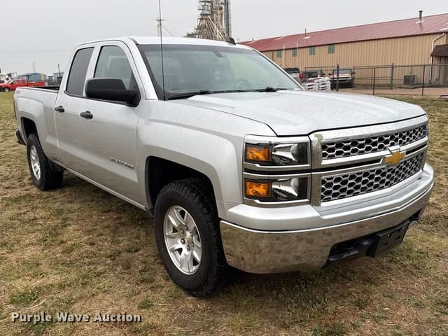 Image of Chevrolet Silverado equipment image 2
