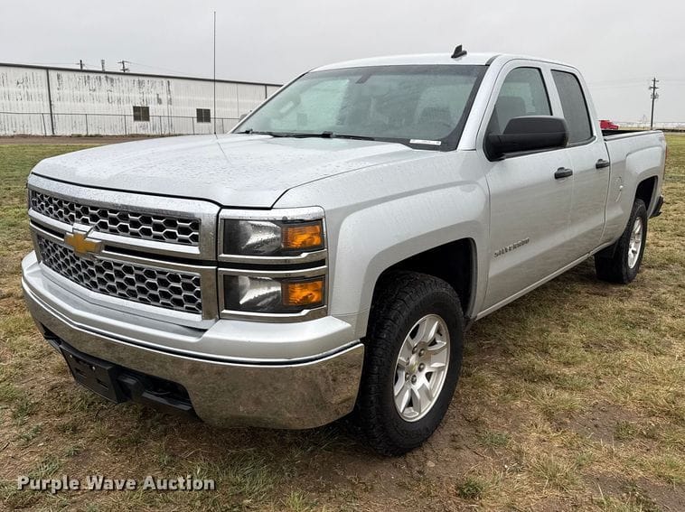 2014 Chevrolet Silverado Equipment Image0