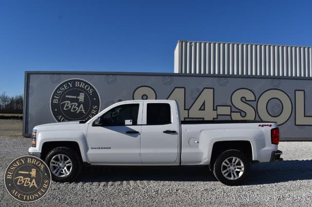 Image of Chevrolet 1500 equipment image 1