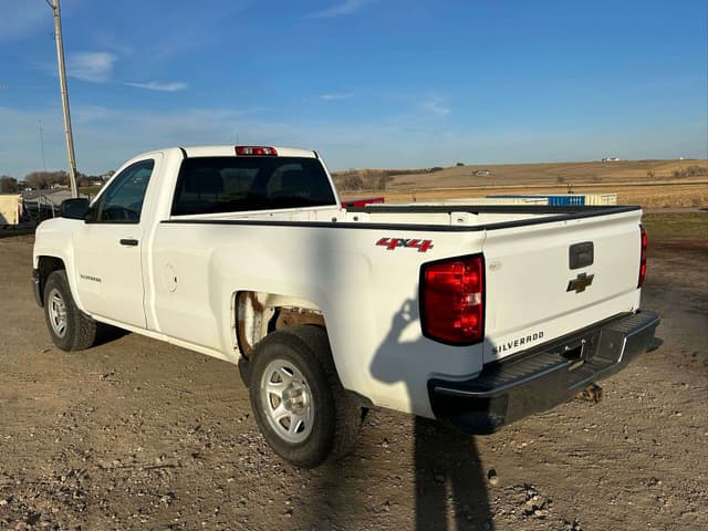 Image of Chevrolet 1500 equipment image 3