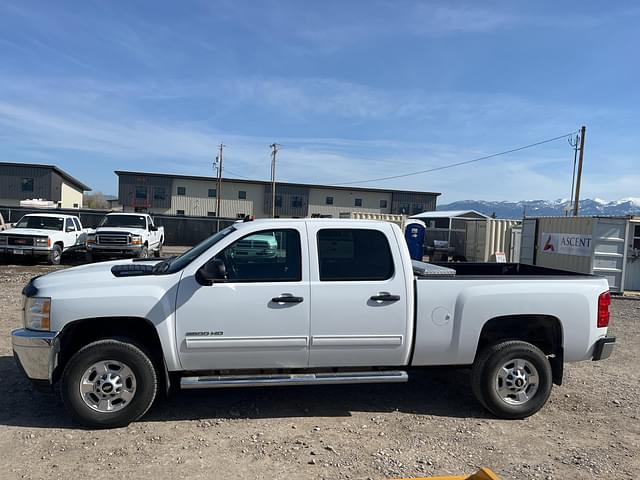 Image of Chevrolet 2500HD equipment image 1