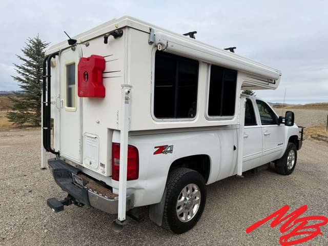 Image of Chevrolet 2500HD equipment image 4