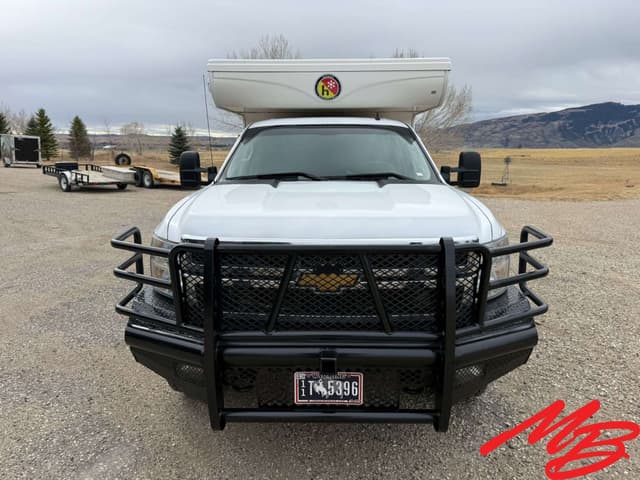 Image of Chevrolet 2500HD equipment image 1