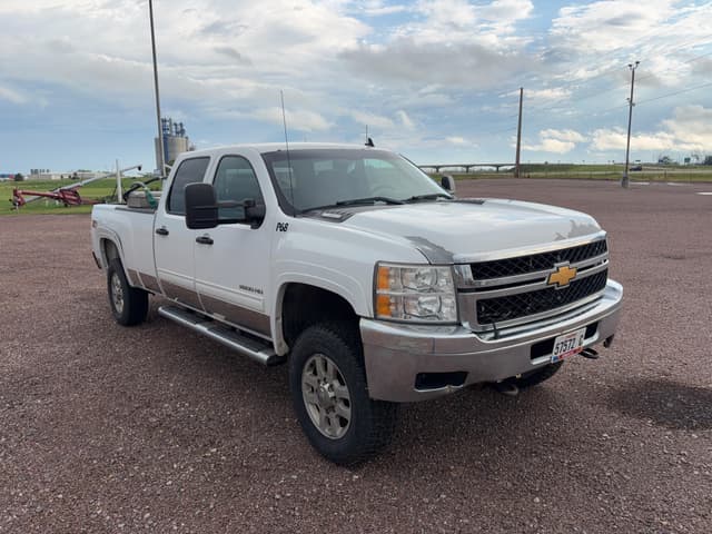 Image of Chevrolet 2500 equipment image 2