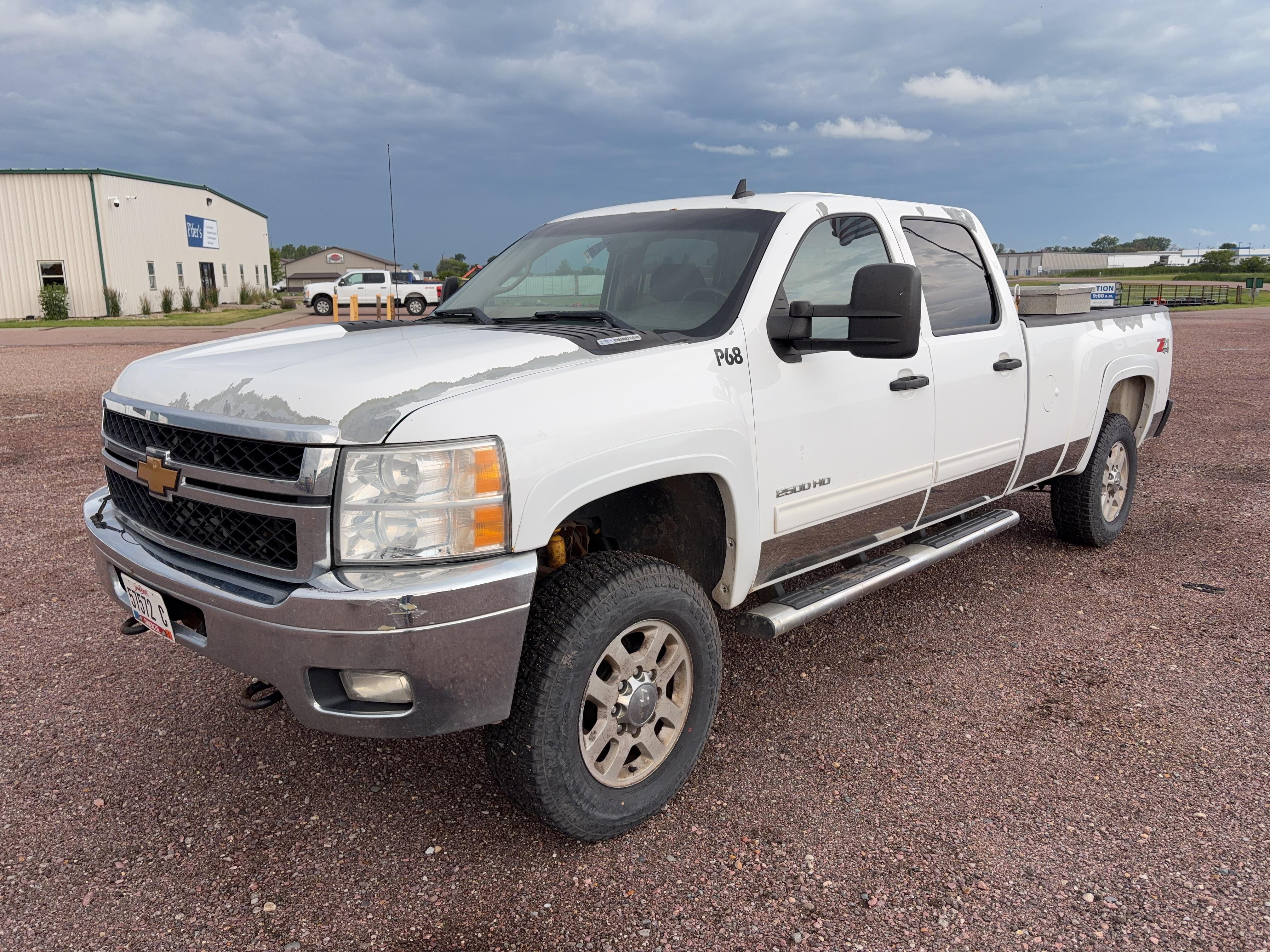 2014 Chevrolet 2500 Equipment Image0