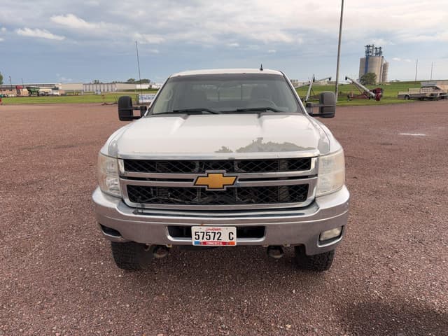 Image of Chevrolet 2500 equipment image 1
