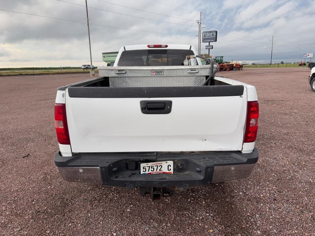 Image of Chevrolet 2500 equipment image 4