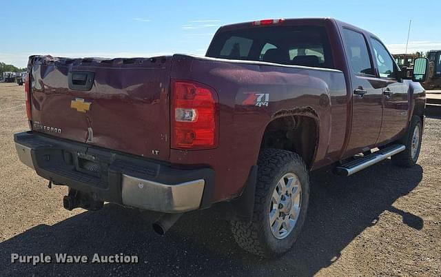 Image of Chevrolet 2500HD equipment image 4