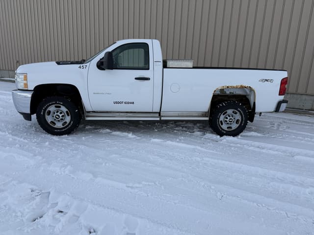 Image of Chevrolet 2500HD equipment image 2