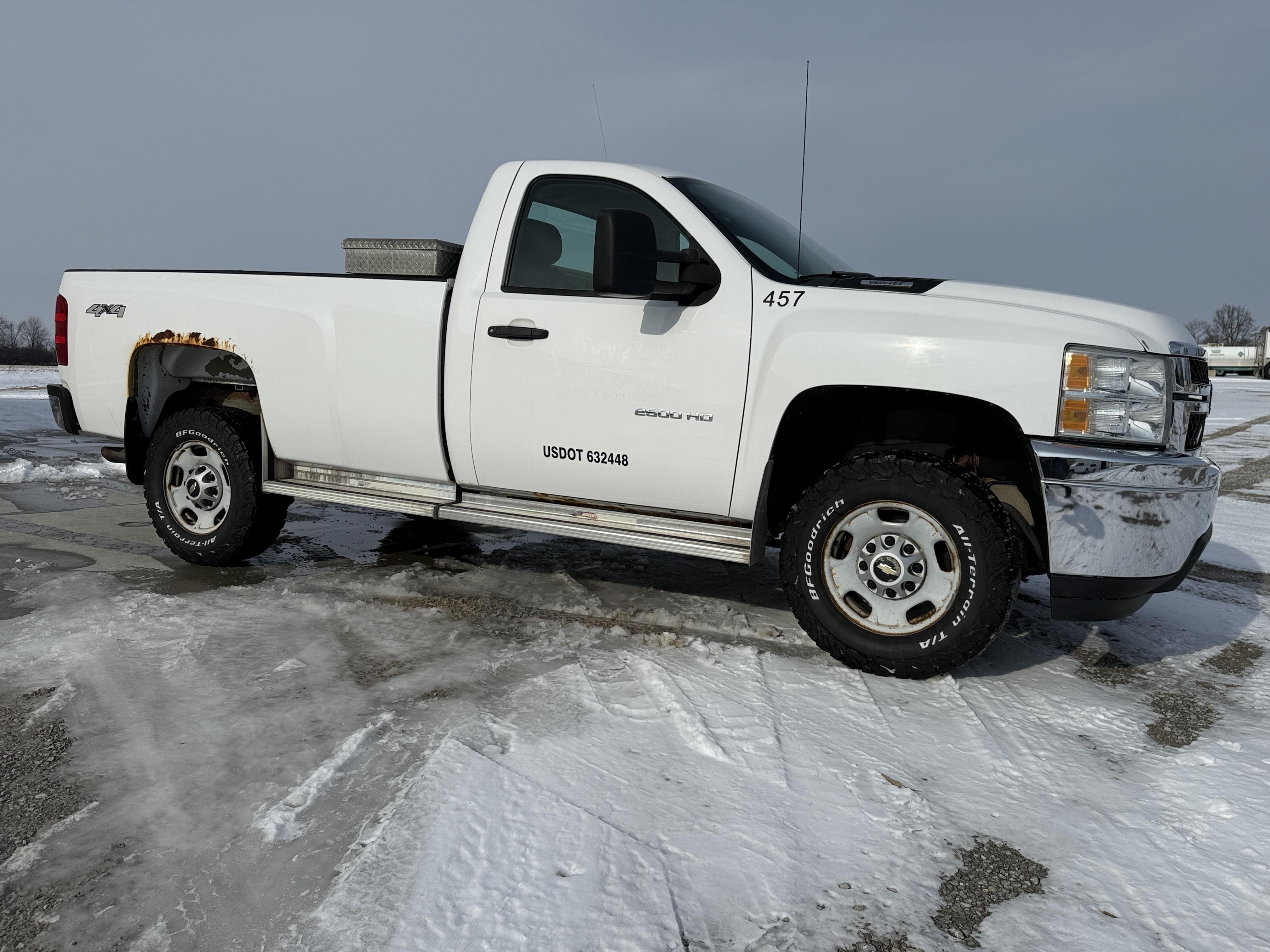 2014 Chevrolet 2500HD Equipment Image0