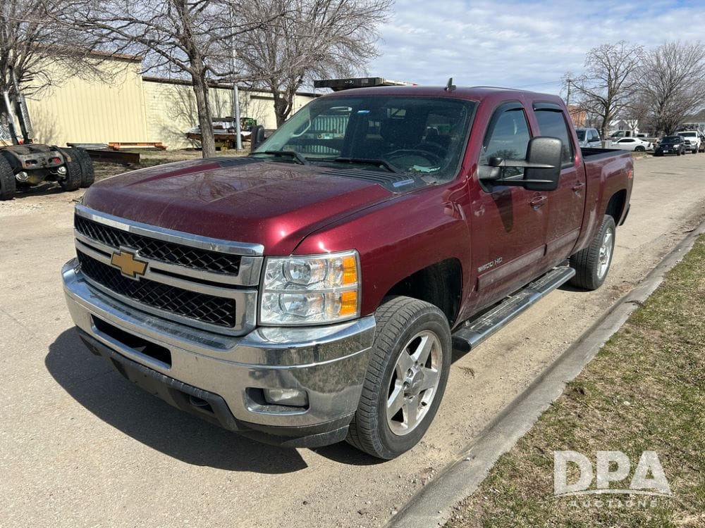 2014 Chevrolet 2500HD Equipment Image0