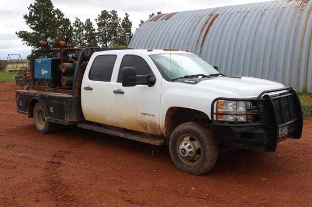 Image of Chevrolet 3500 equipment image 2