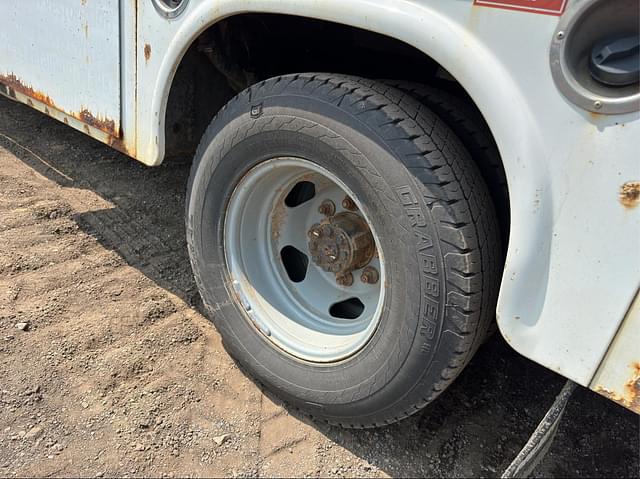 Image of Chevrolet 3500HD equipment image 4