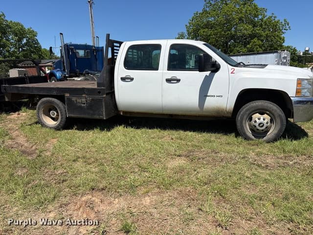 Image of Chevrolet 3500HD equipment image 3
