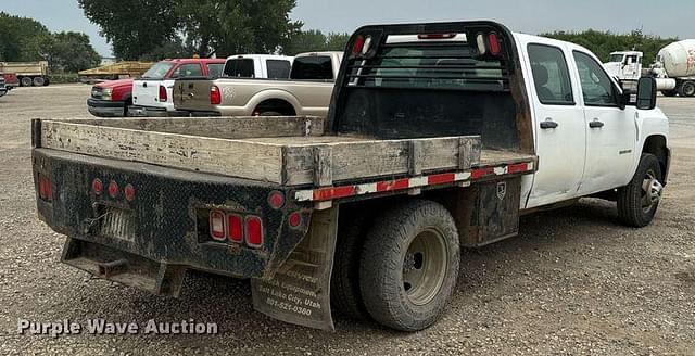 Image of Chevrolet 3500HD equipment image 4