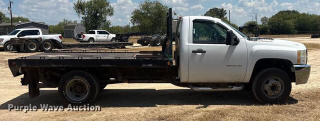 Image of Chevrolet 3500HD equipment image 3