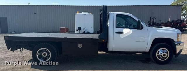 Image of Chevrolet 3500HD equipment image 3